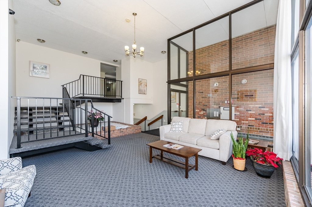 49 Melrose St # 4b Property Photo 4