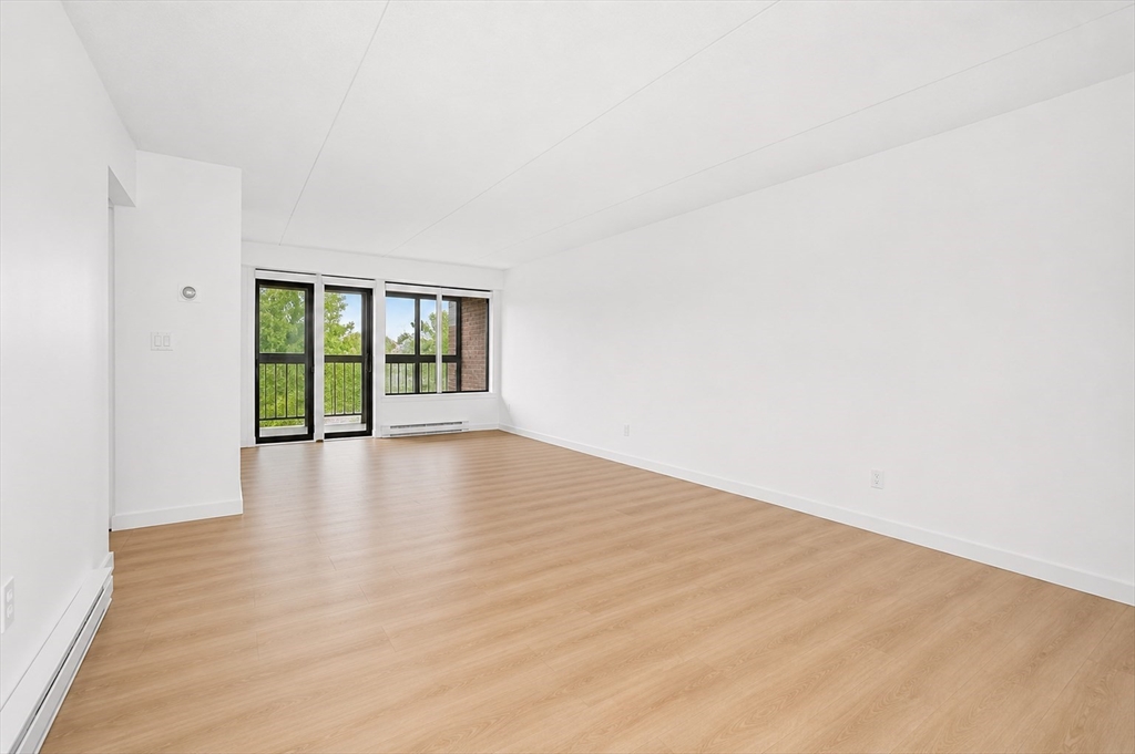 49 Melrose St # 4b Property Photo 5