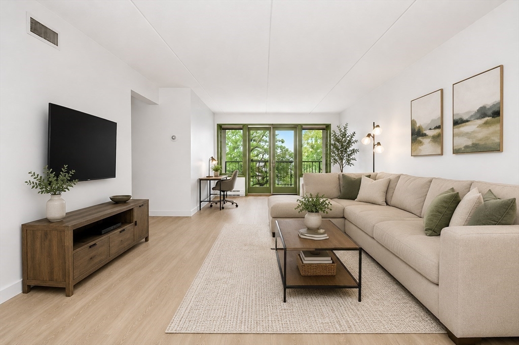 49 Melrose St # 4b Property Photo 6