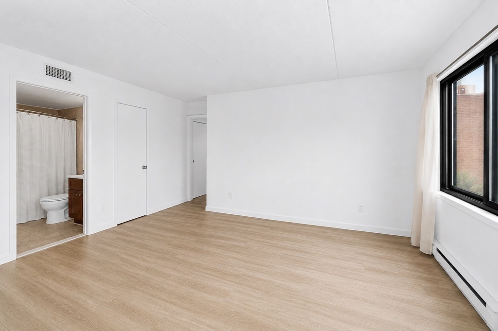 49 Melrose St # 4b Property Photo 14