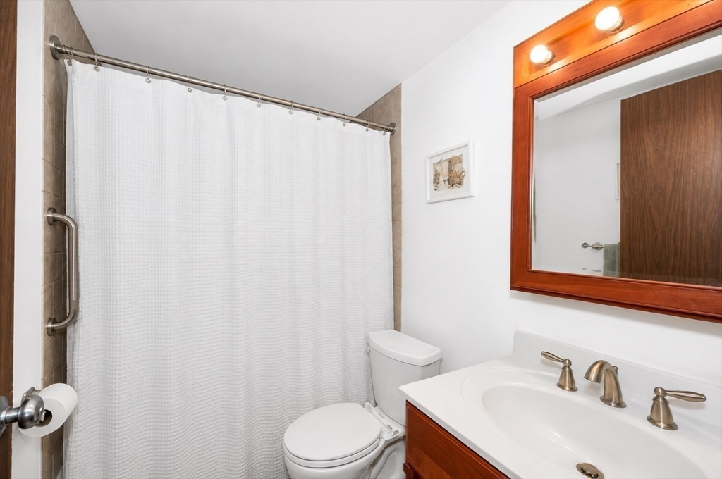 49 Melrose St # 4b Property Photo 16