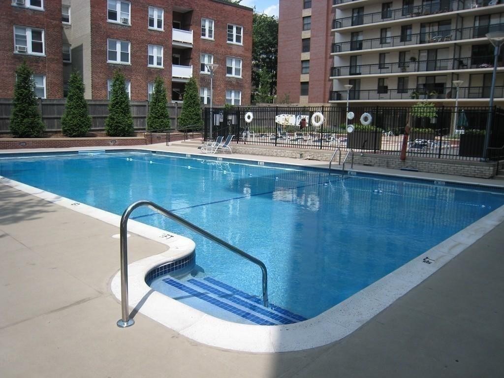 60 Longwood Ave # 408 Property Photo 19