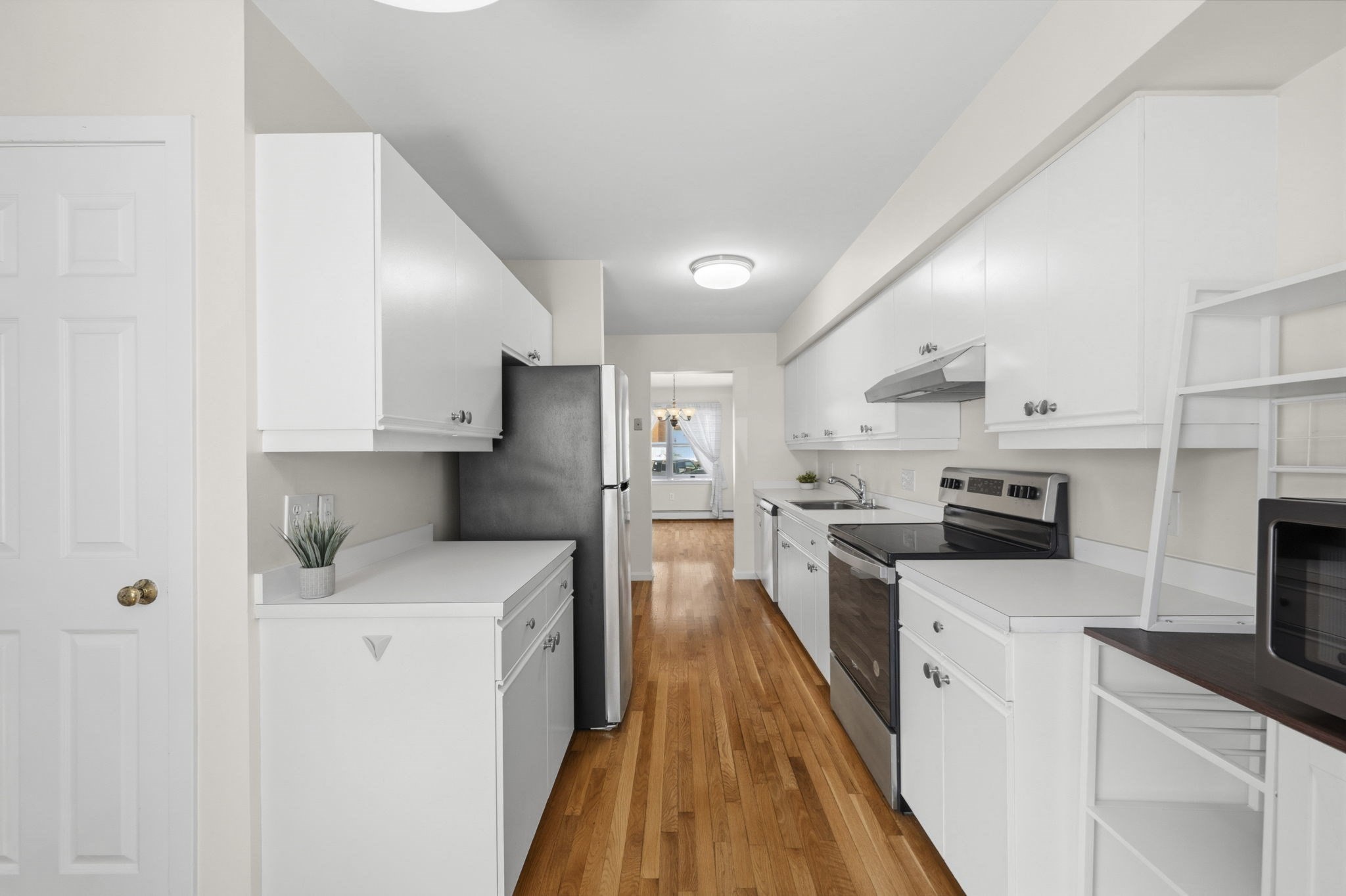 32 Commodore # 32 Property Photo 6