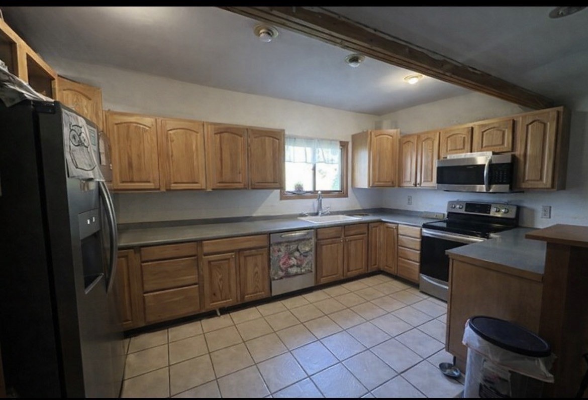 15 Hiram St Property Photo 7