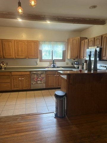 15 Hiram St Property Photo 8