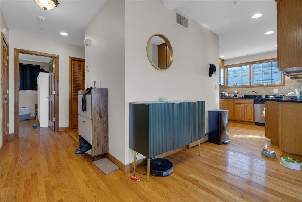 287 Everett St. # 1 Property Photo 12