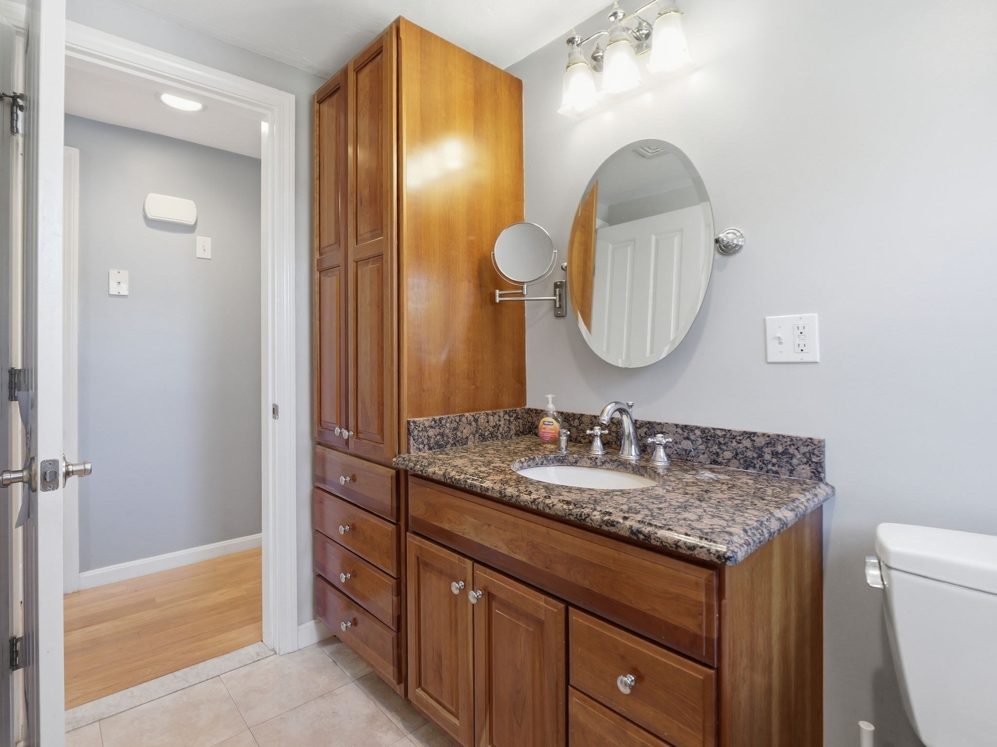 646 Lynn Fells Pkwy Property Photo 10