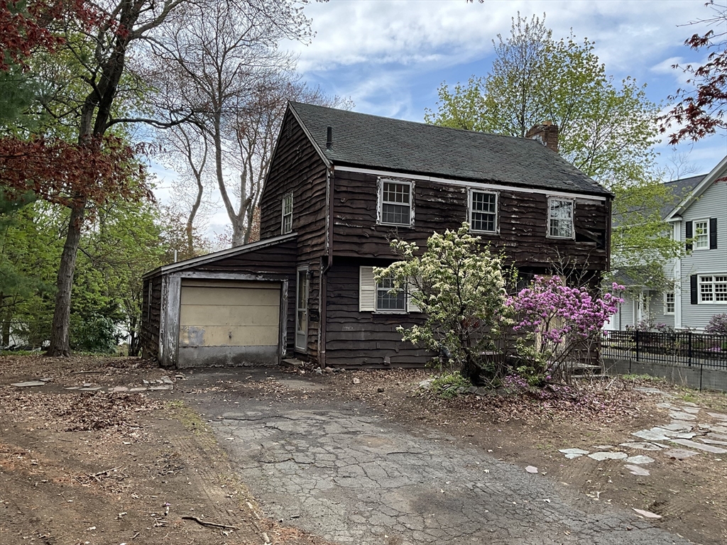 9 Larch Rd Property Photo 1