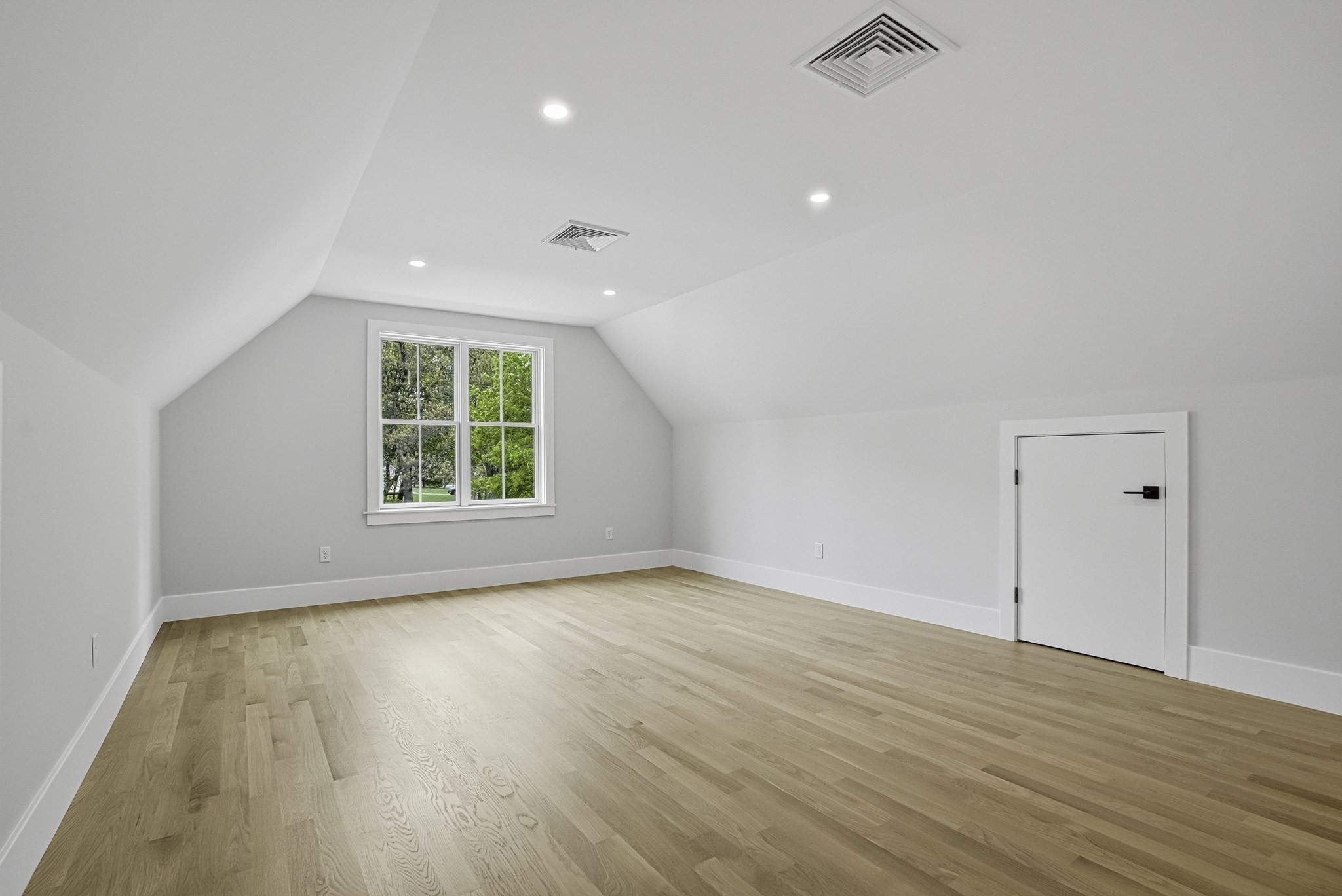 125 West Plain Street Property Photo 35