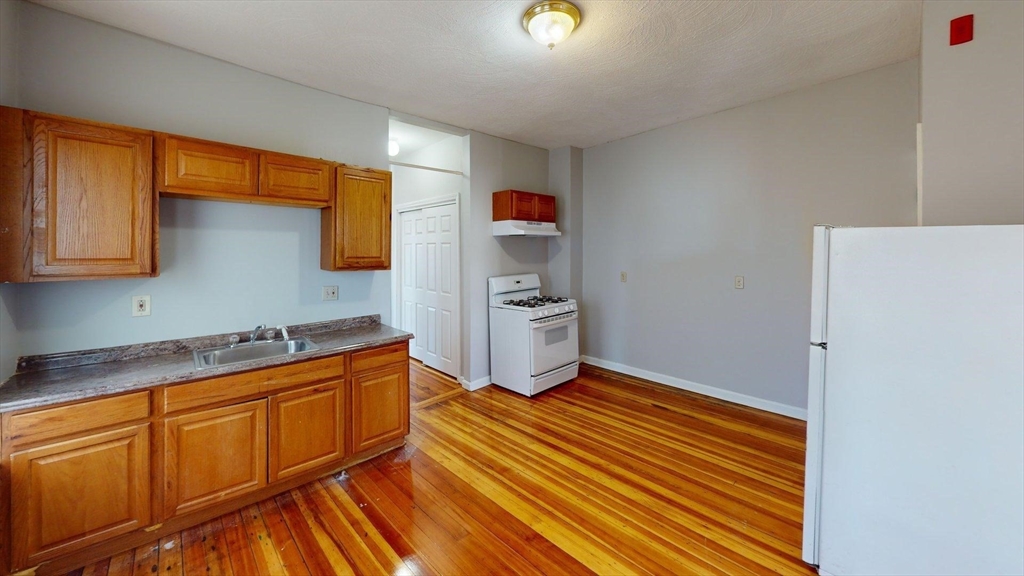 163-165 Hichborn Street # 5 Property Photo 1