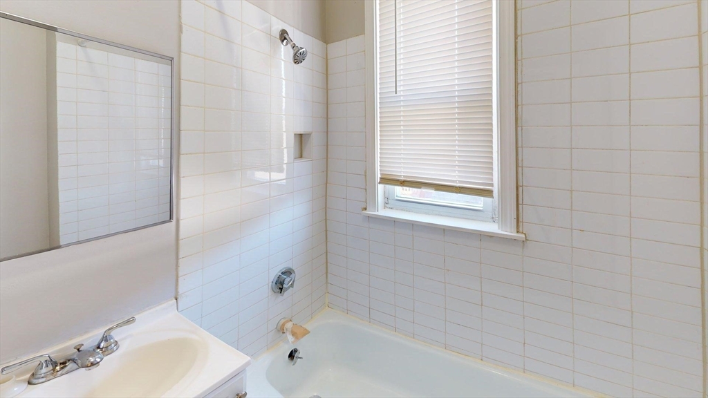 163-165 Hichborn Street # 5 Property Photo 5