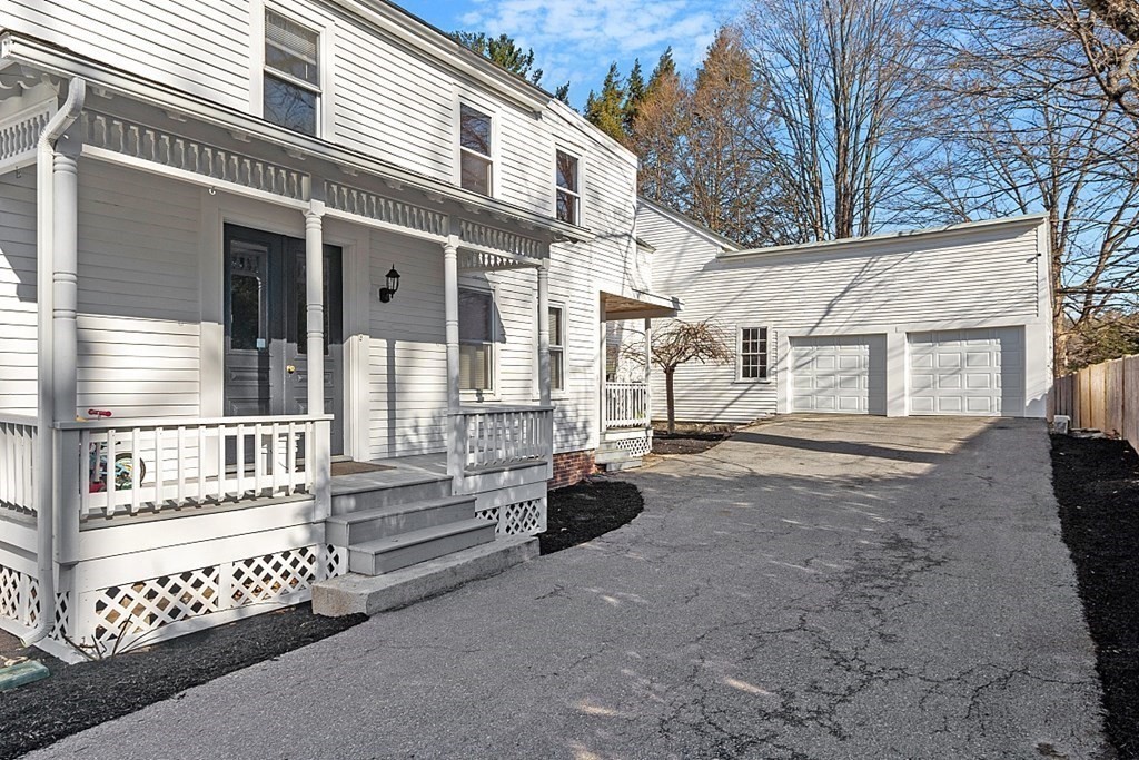 8 Main St # R Property Photo 1