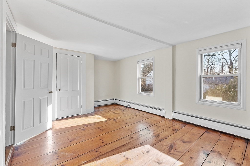 8 Main St # R Property Photo 11
