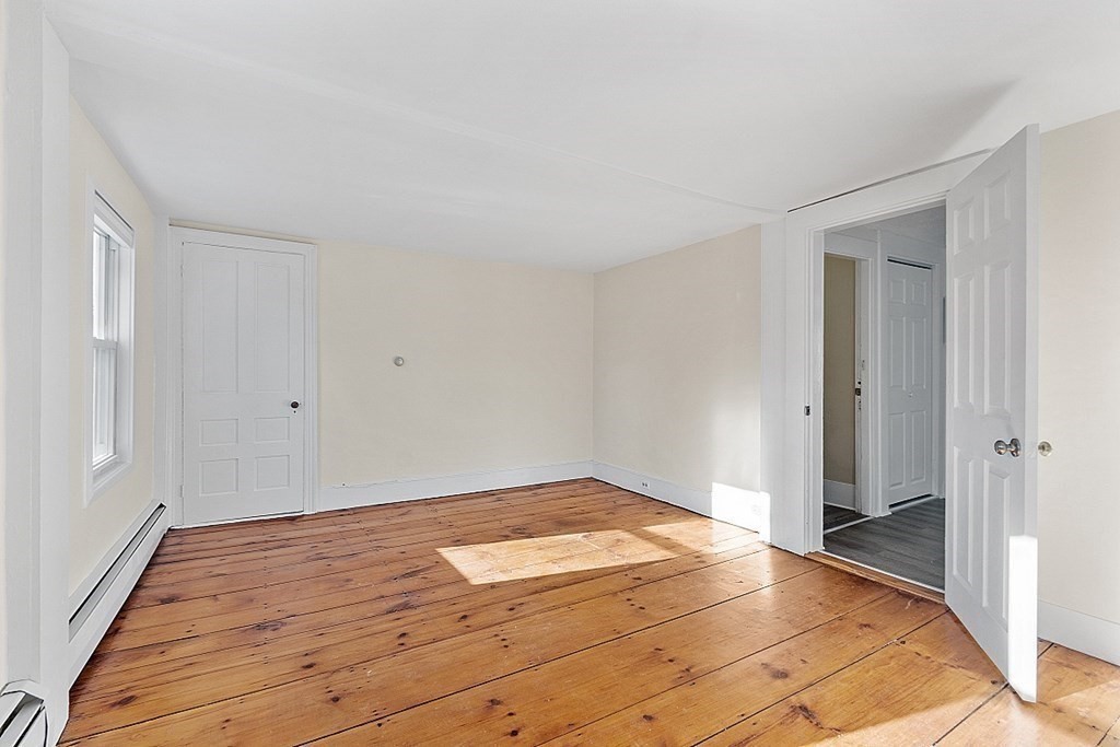 8 Main St # R Property Photo 12