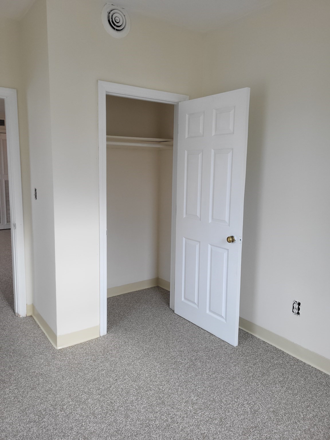 947 River Street # 6 Property Photo 2