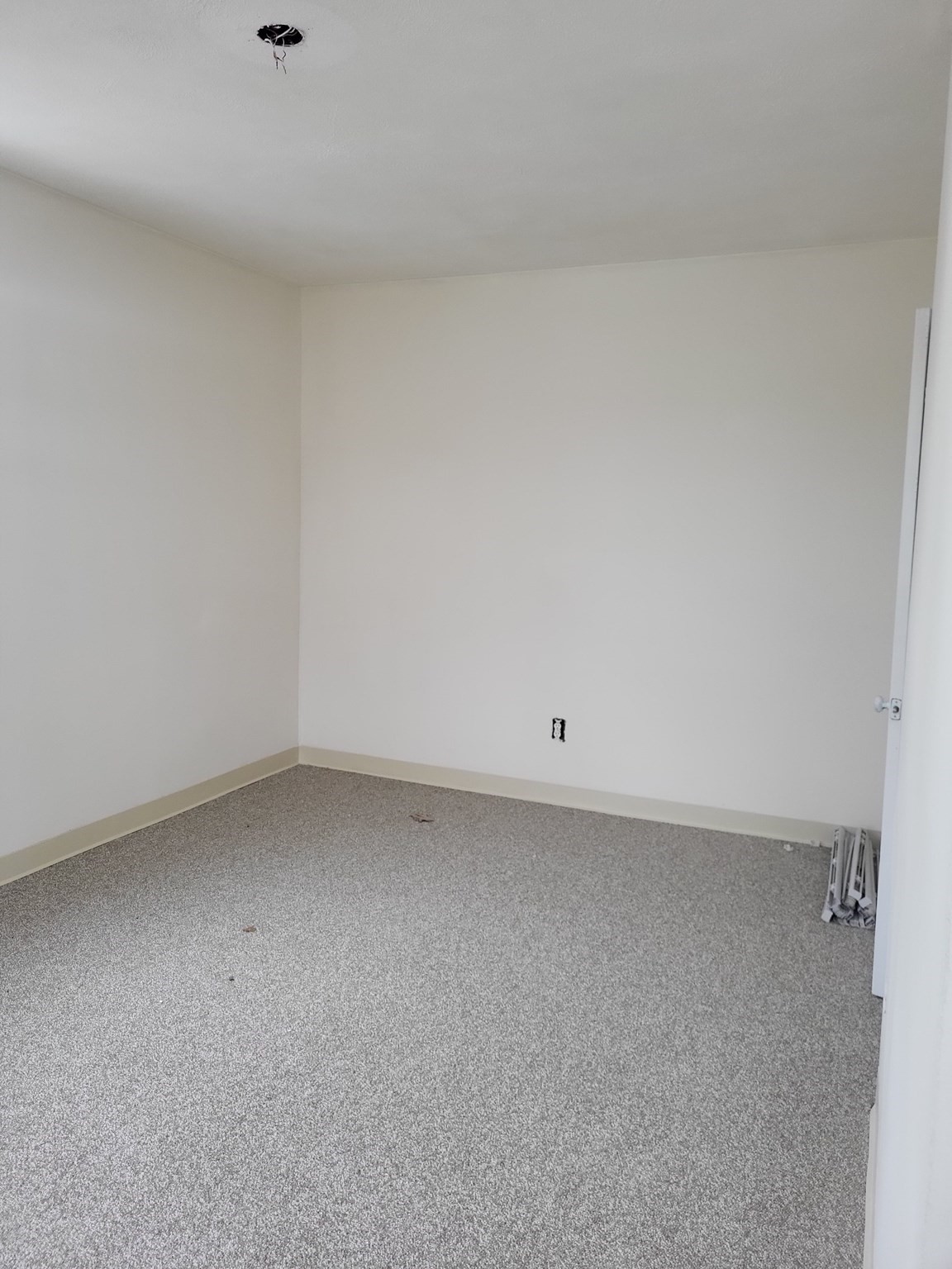 947 River Street # 6 Property Photo 5