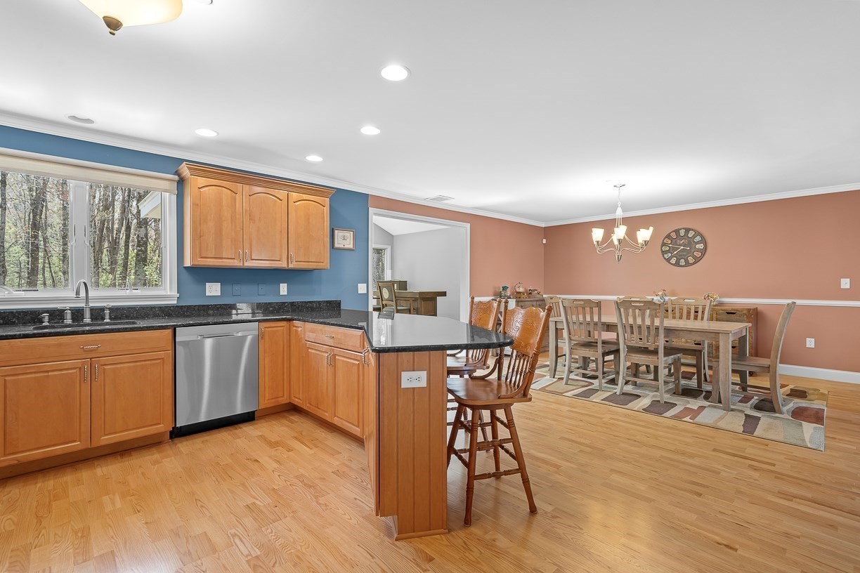 218 Rangeway Rd # 232 Property Photo 7