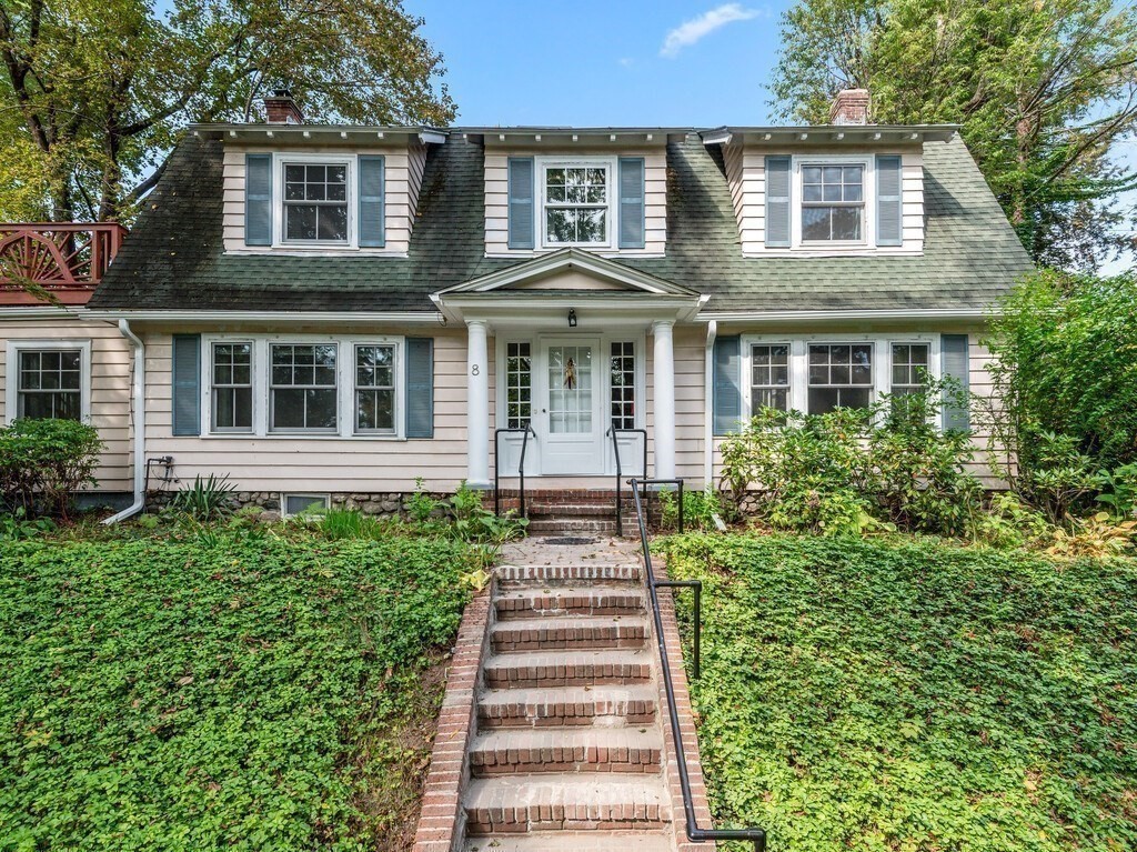 8 Montvale Property Photo 1