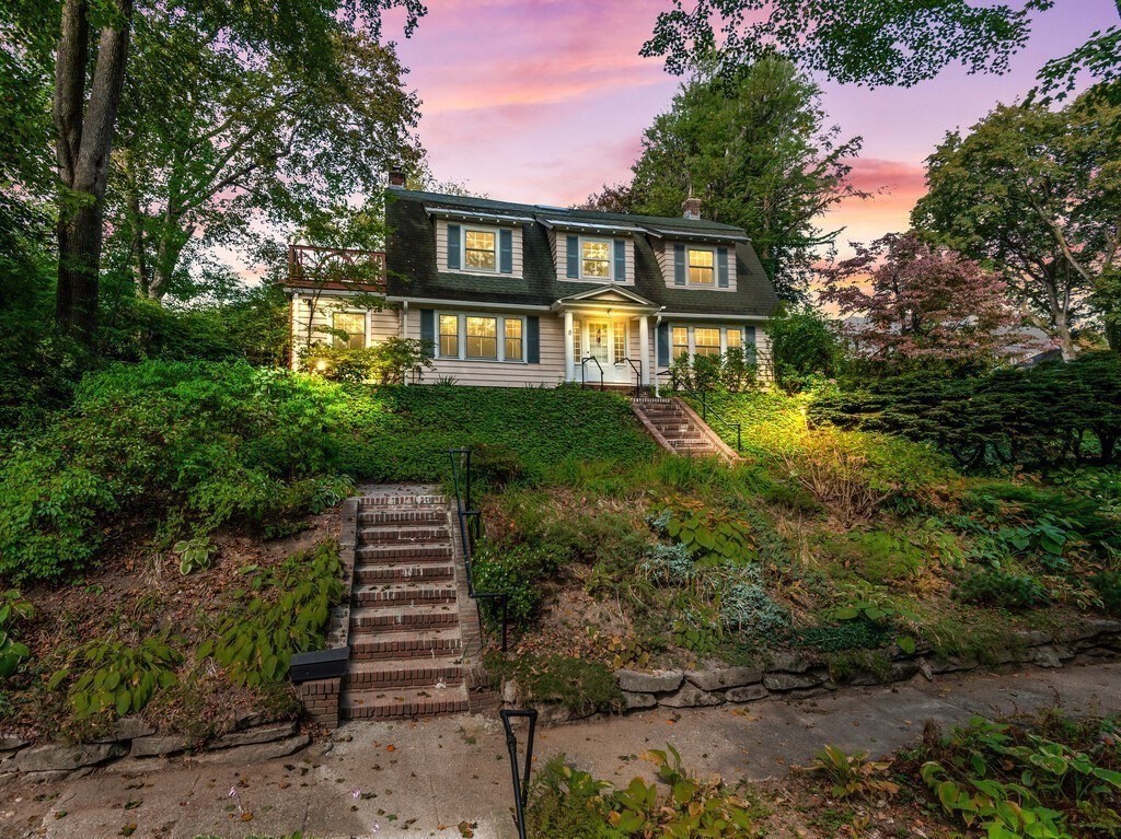 8 Montvale Property Photo 3