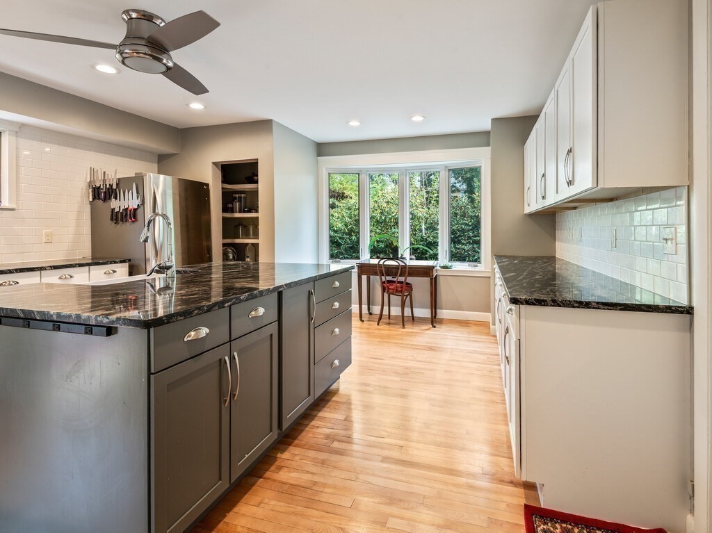 8 Montvale Property Photo 8