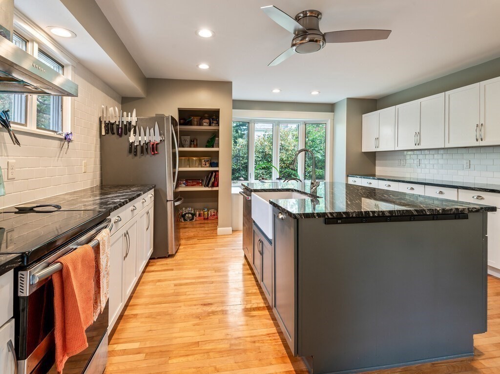 8 Montvale Property Photo 11
