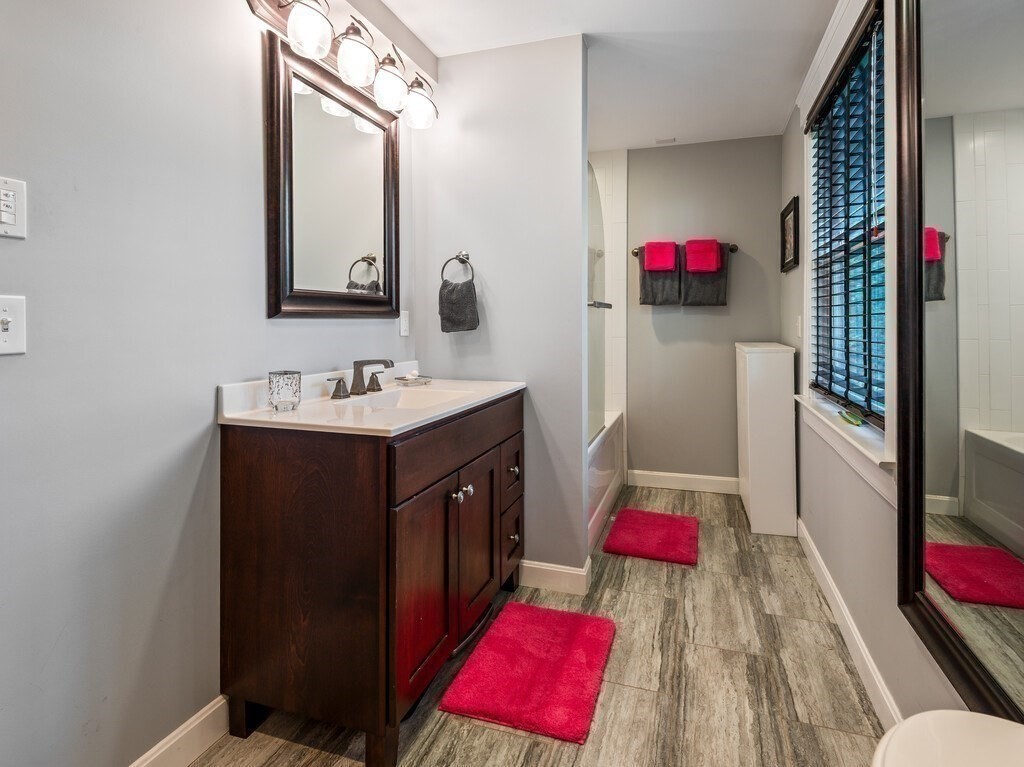 8 Montvale Property Photo 23