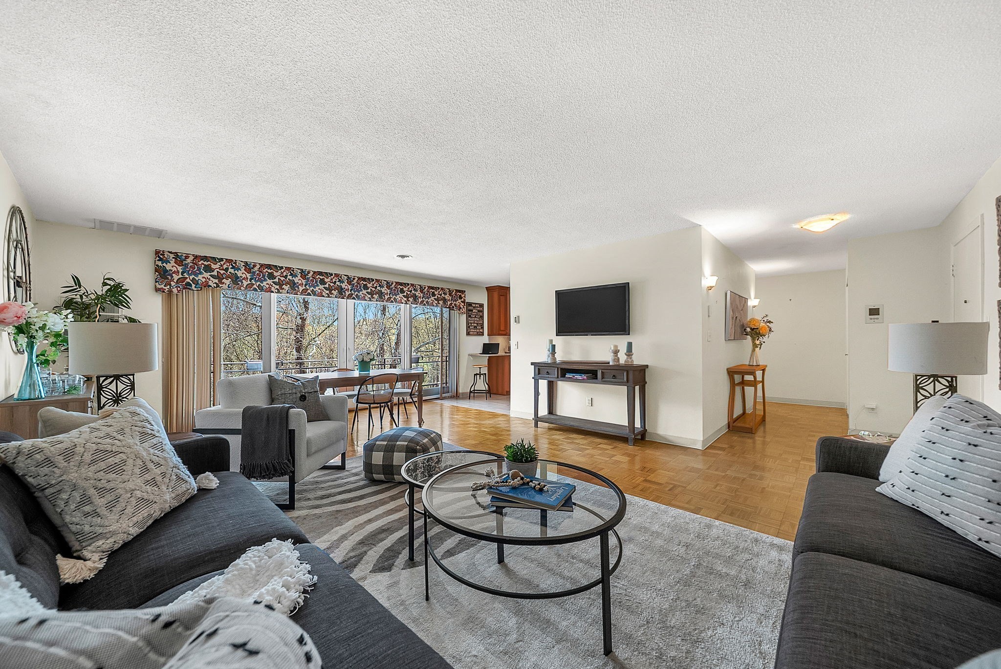 1210 Greendale Avenue # 338 Property Photo 5