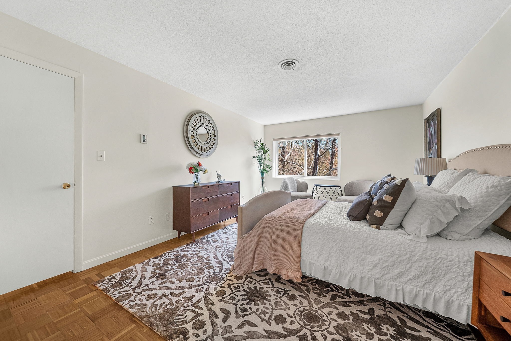 1210 Greendale Avenue # 338 Property Photo 11
