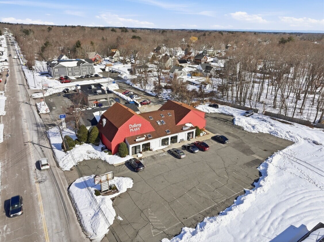 785 Bedford Property Photo 4