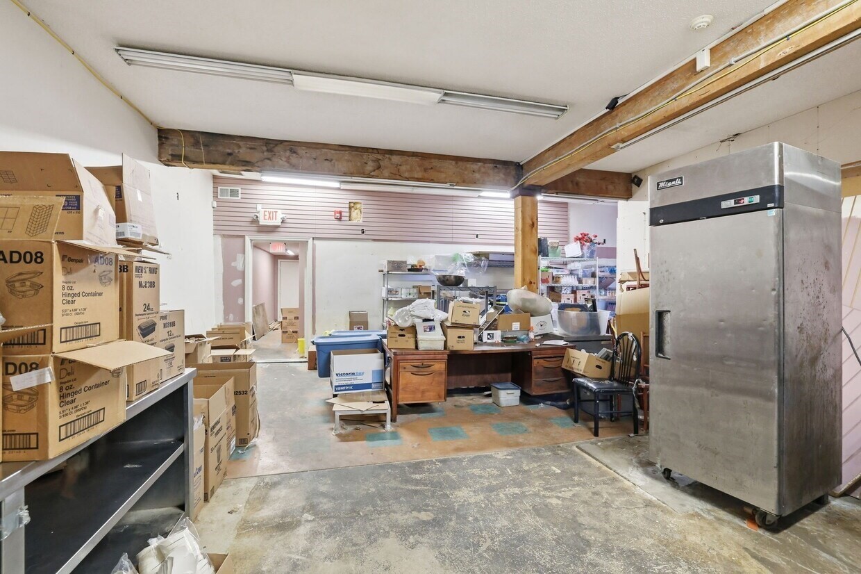 785 Bedford Property Photo 39