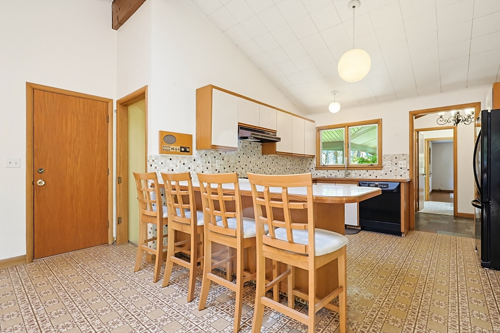 21 Daggett Road Property Photo 9