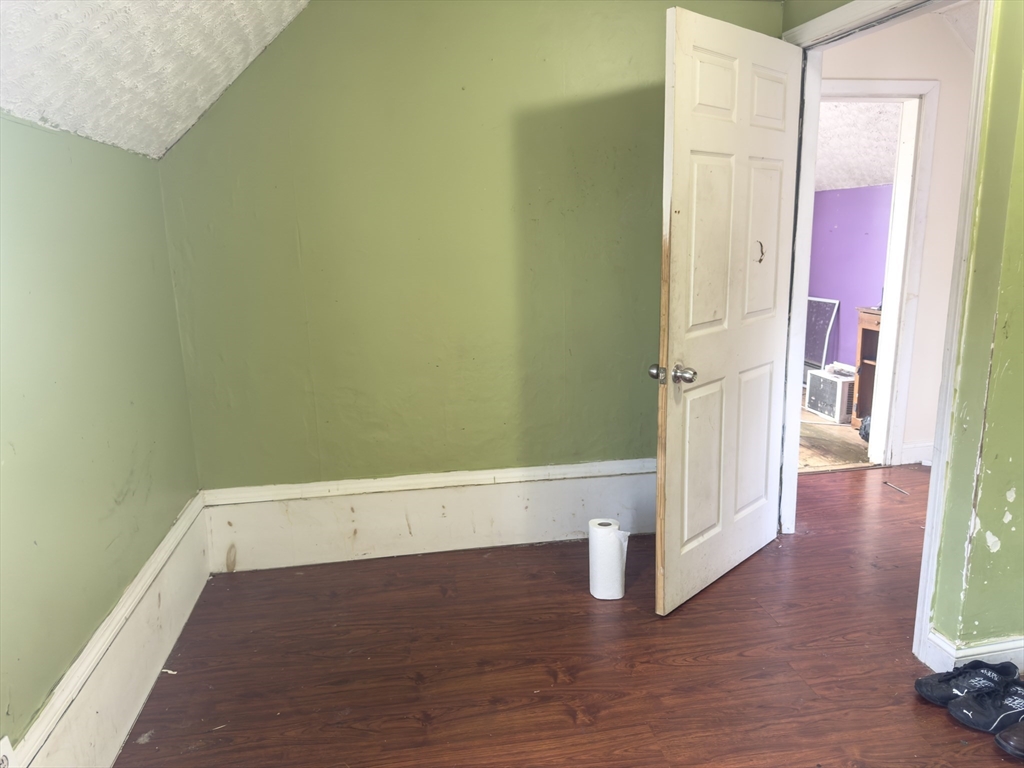 93 Greenwood St Property Photo 12