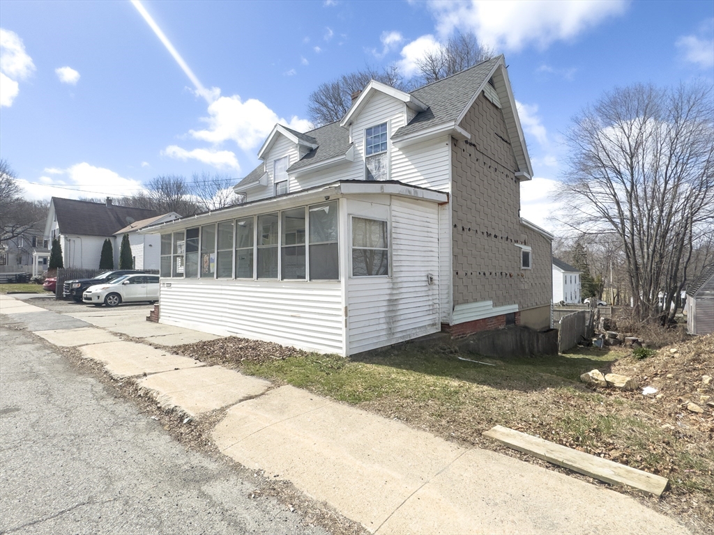 93 Greenwood St Property Photo 28