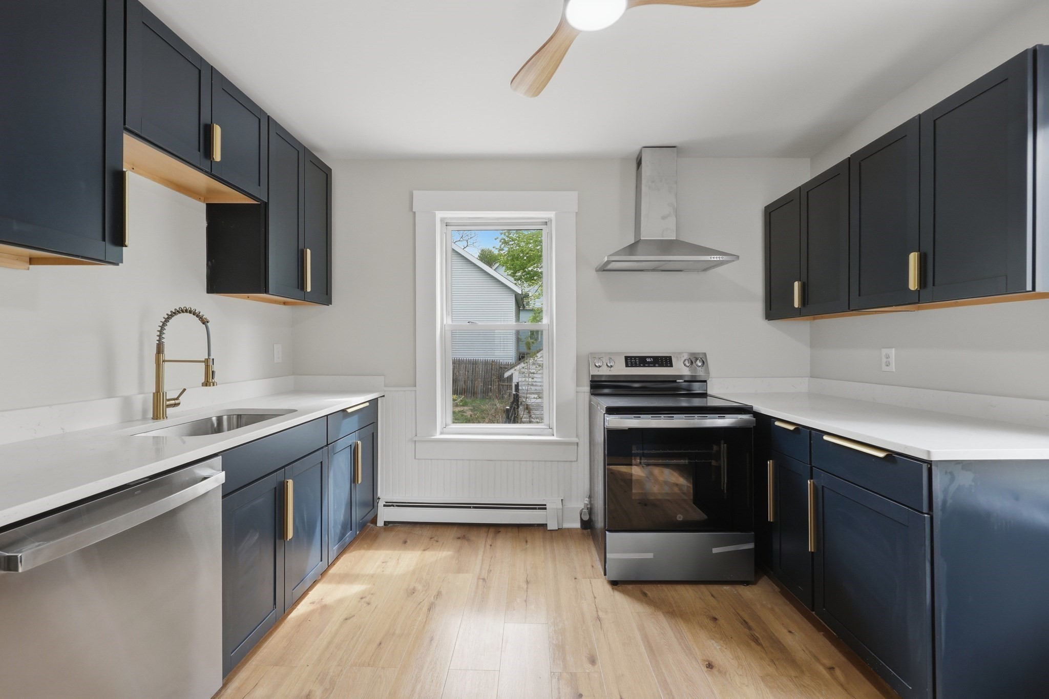 150 Washington Street Property Photo 10