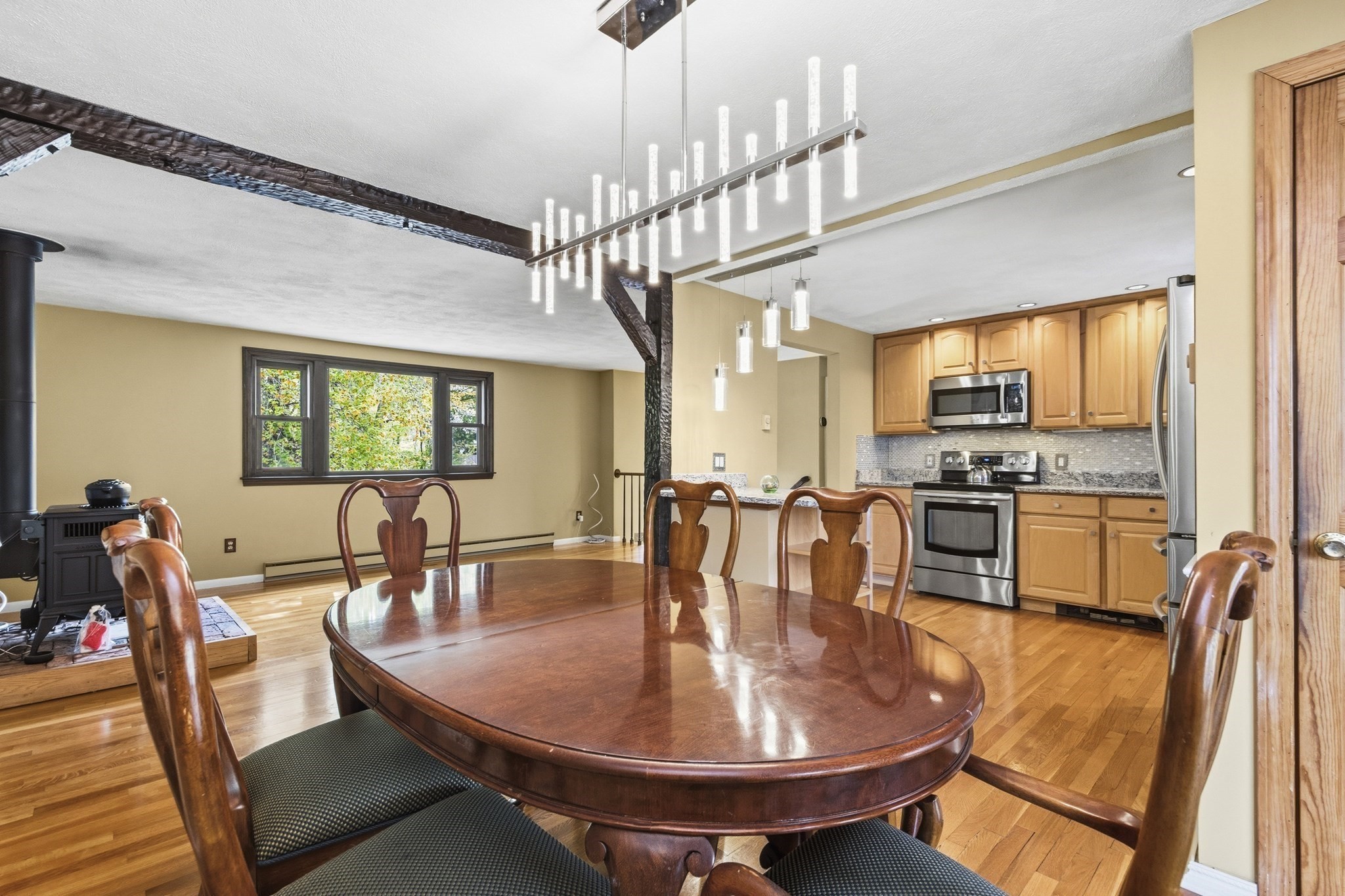19 Macintosh Ave Property Photo 2