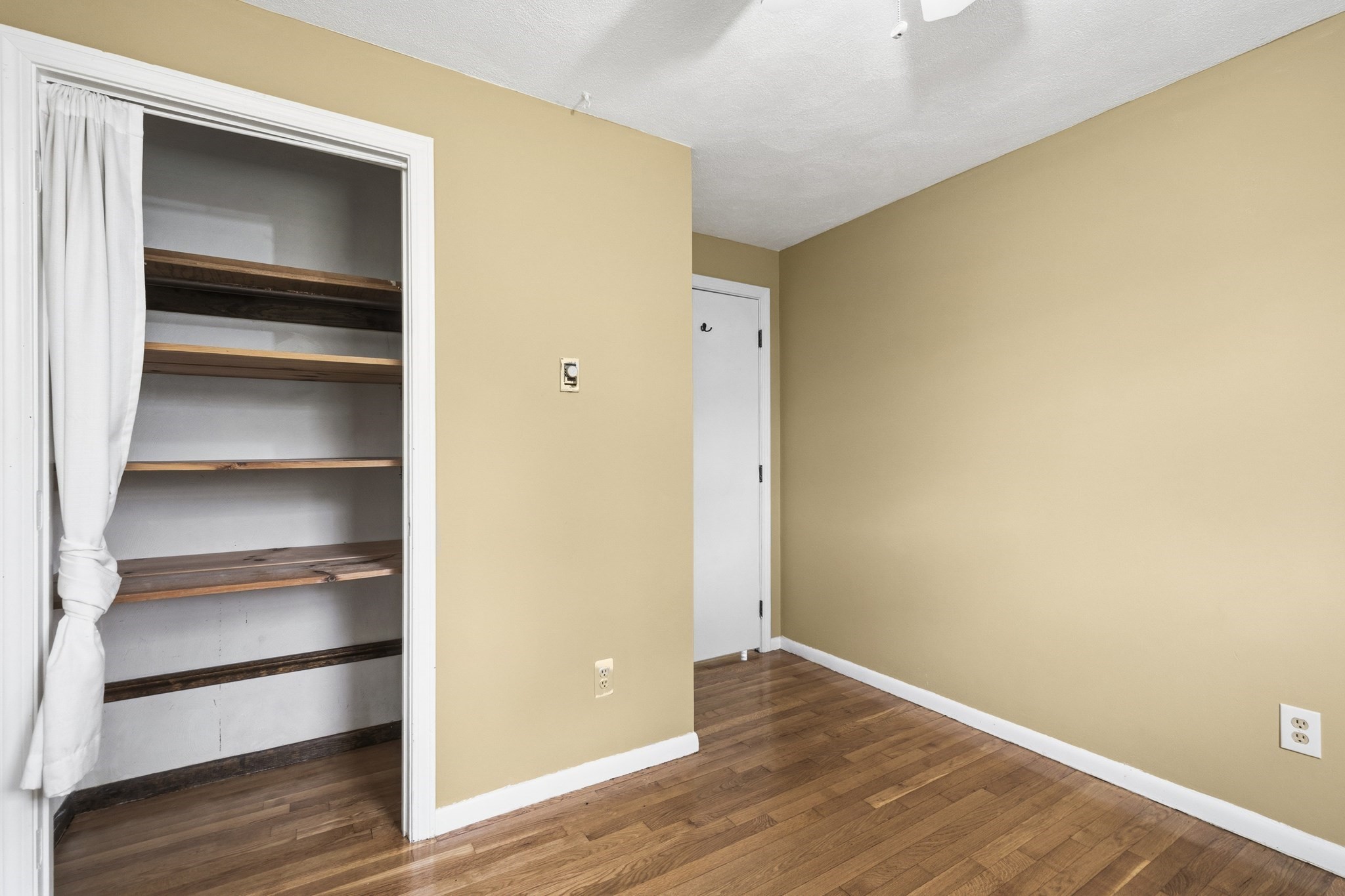 19 Macintosh Ave Property Photo 23