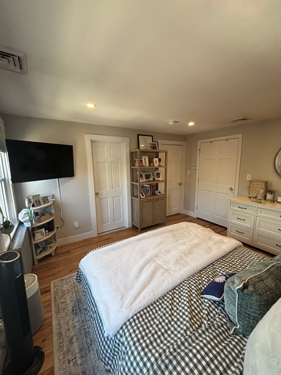 377 Silver Street Property Photo 10