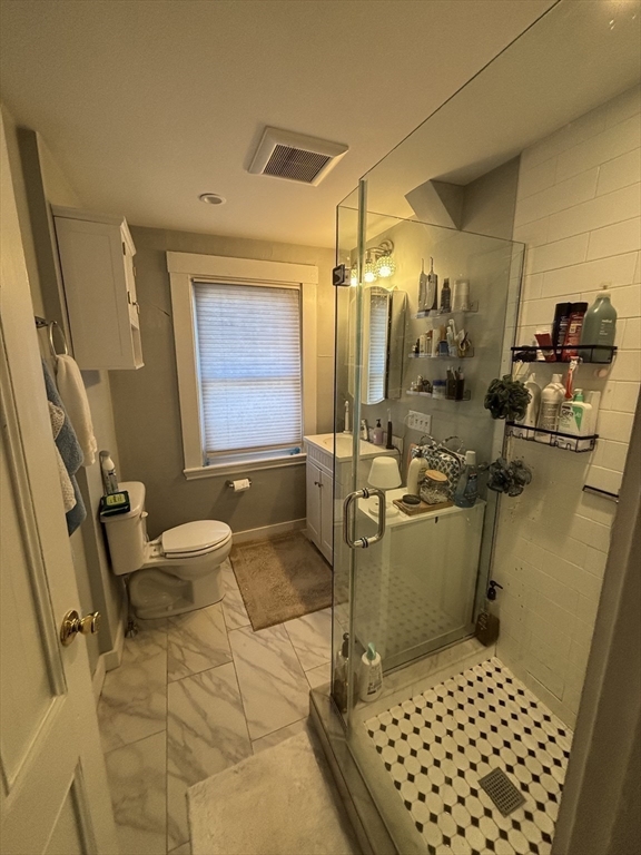 377 Silver Street Property Photo 14