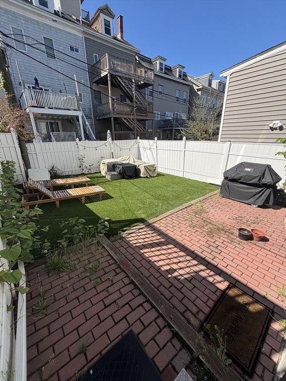 377 Silver Street Property Photo 18