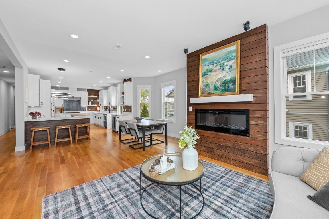 61 Paul Revere Rd # 2 Property Photo 1