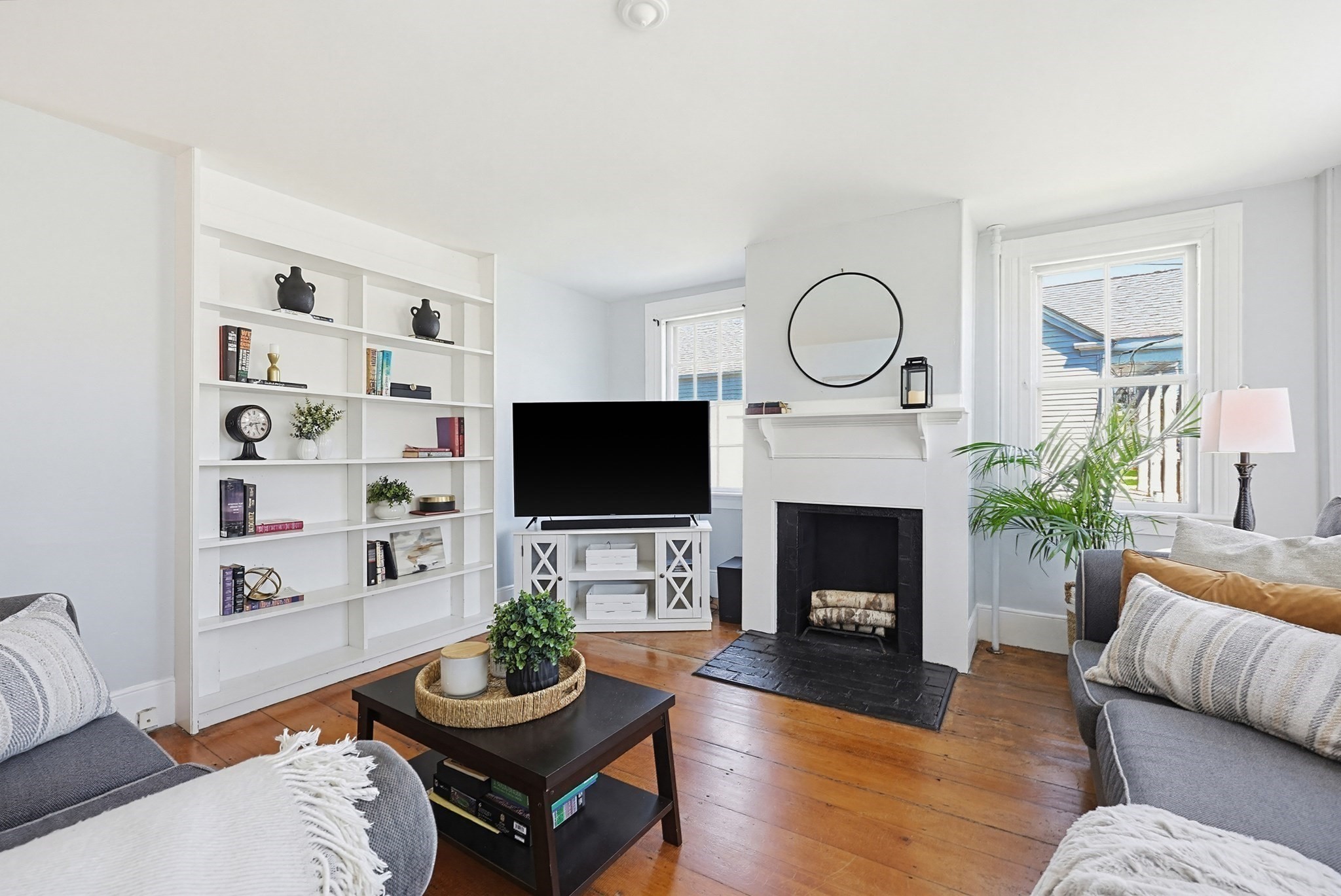 865 Washington Street Property Photo 11