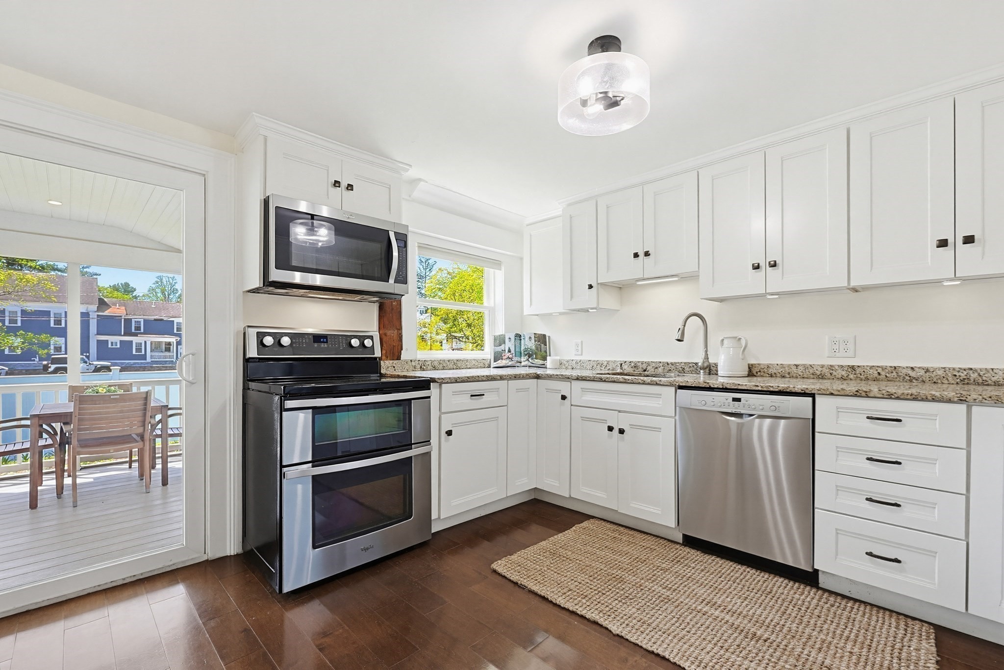 865 Washington Street Property Photo 16