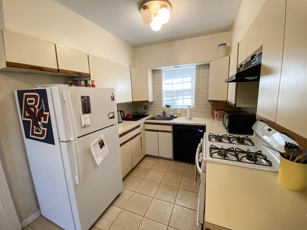 38 Lake Shore Ter # 2 Property Photo 8