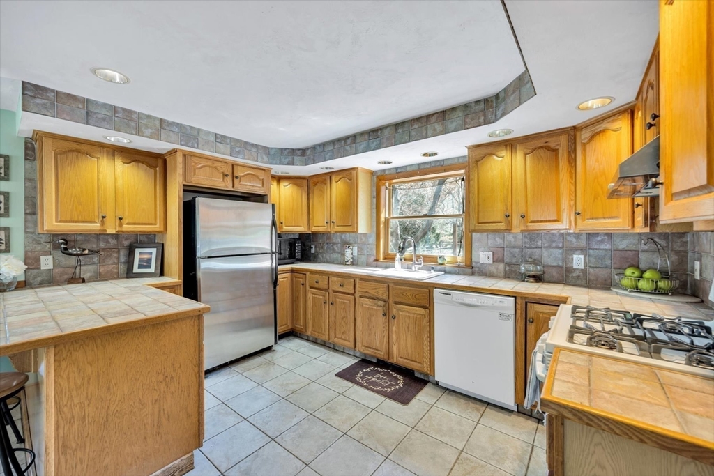 34 Hilltop Dr Property Photo 15