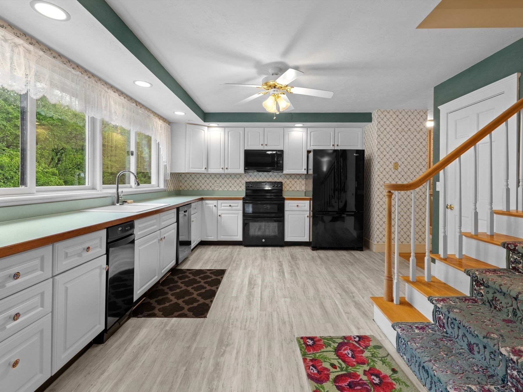 49 South Street Property Photo 16