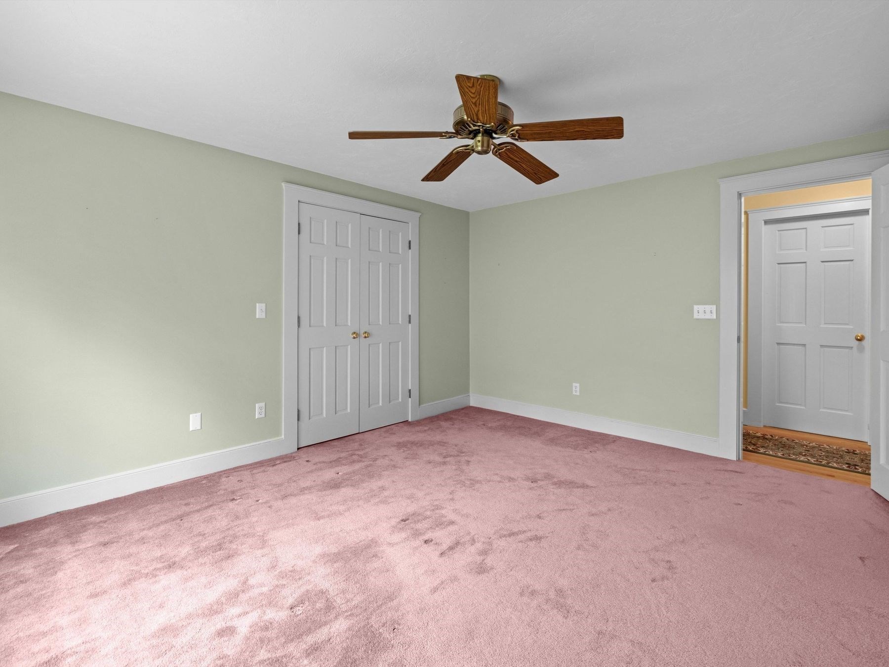 49 South Street Property Photo 29