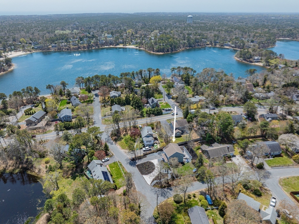 8 Lakeway Lane Property Photo 1