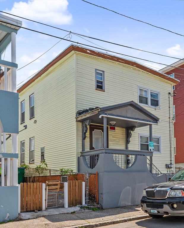 18 Pleasant St Property Photo 1