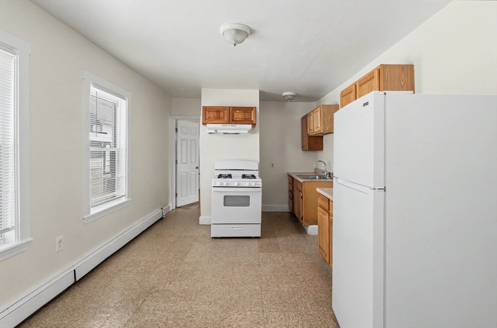 18 Pleasant St Property Photo 18
