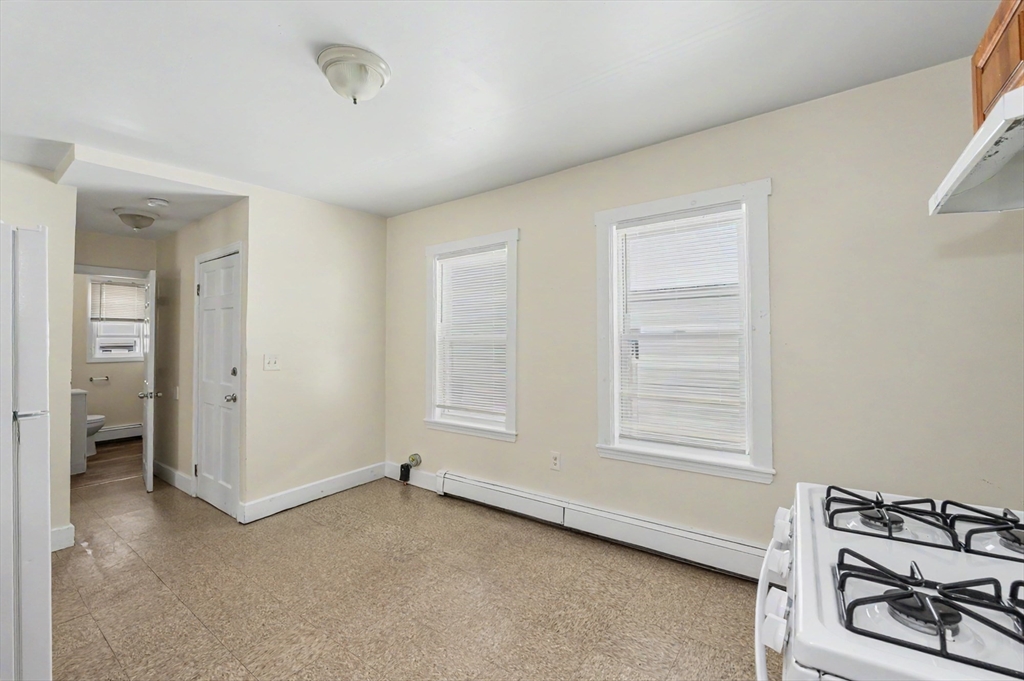 18 Pleasant St Property Photo 20